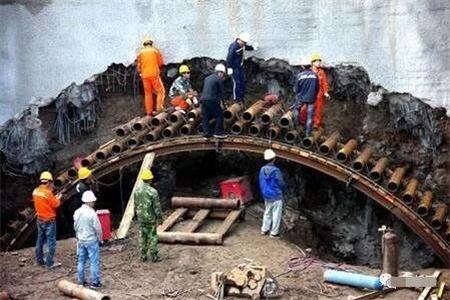 永嘉隧道钢花管支护案例